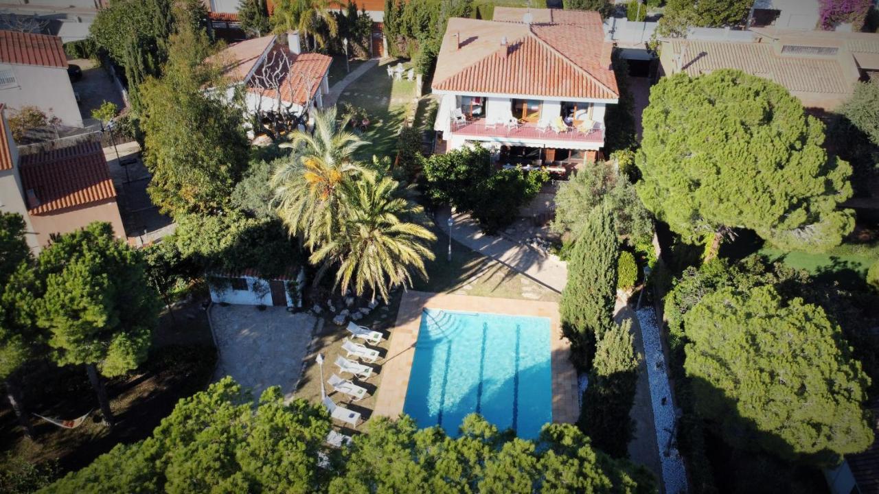 Villa Sitges El Ranch Amaizing Outdoor Areas Beaches At 5 Minutes Walk Sitges At 15 Min Drive Ac Pool Jacuzzi & Garden Xxl Calafell Kültér fotó