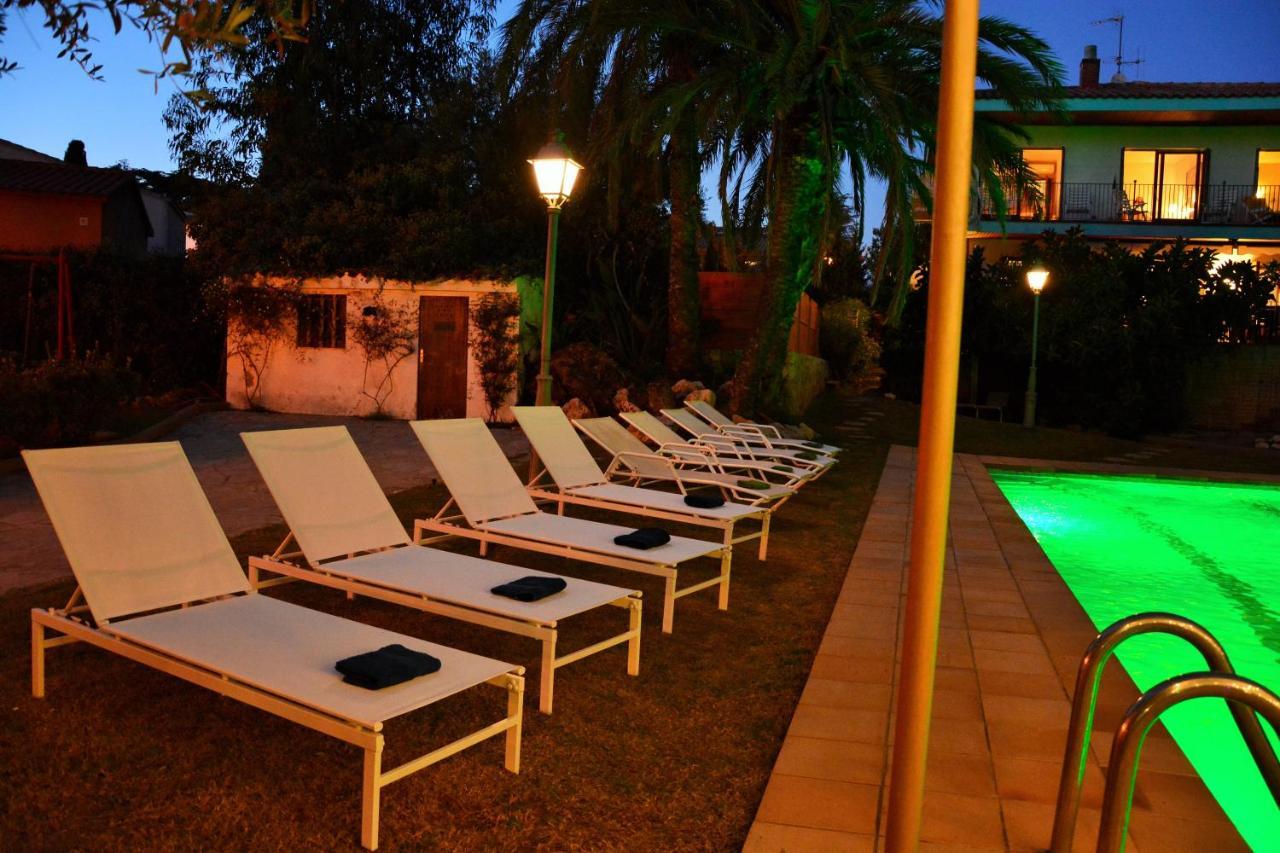 Villa Sitges El Ranch Amaizing Outdoor Areas Beaches At 5 Minutes Walk Sitges At 15 Min Drive Ac Pool Jacuzzi & Garden Xxl Calafell Kültér fotó